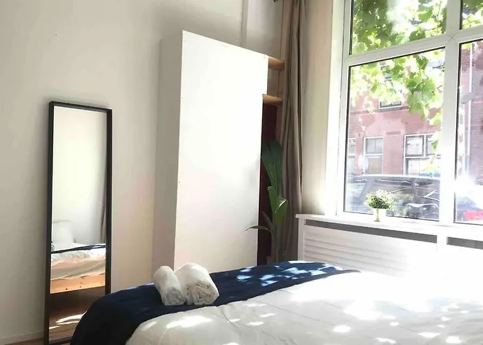 아파트 New Cozy With Private Bathroom P-room 1 델프트